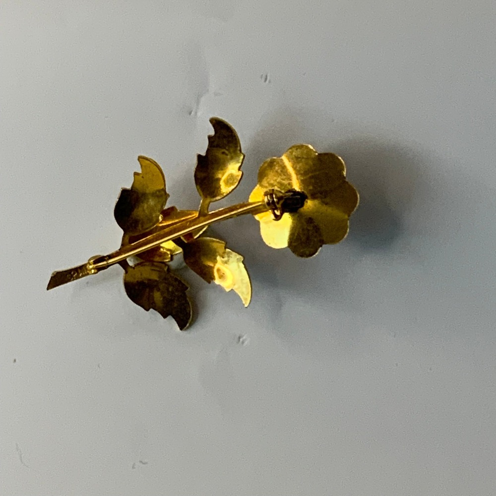 Vintage Gold Tone Flower with pearl brooch made in Spain - Picture 4 of 6